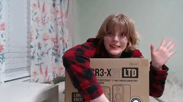 CR3-XBT LTD Bluetooth Monitors Unboxing