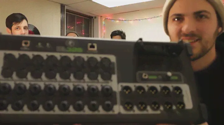 Adam and the Flood Unbox The New Mackie DL32S Digital Mixer