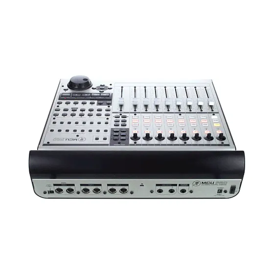 Mackie MCU PRO Control Universal PRO Silver-2