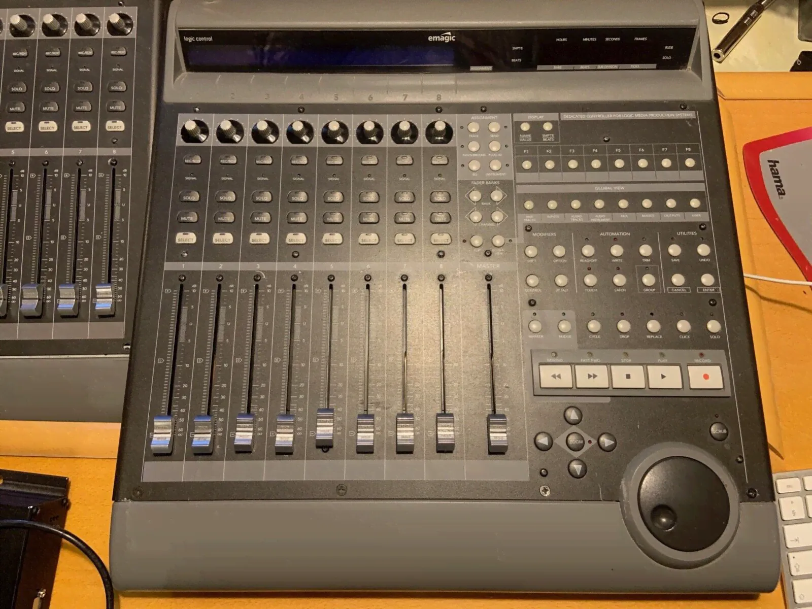 EMagic Logic Control Mackie Control Universal